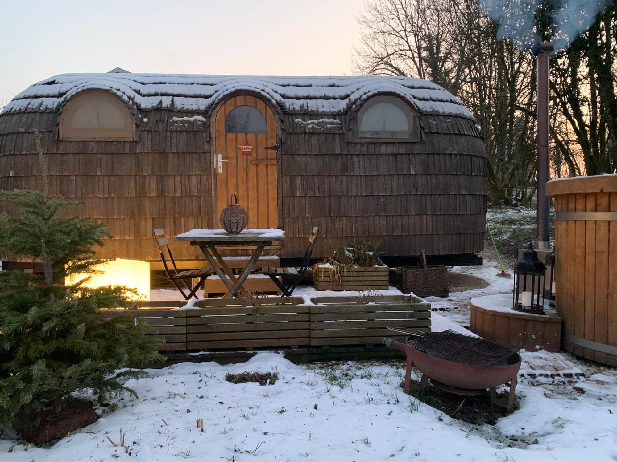 Cabane En Bois Avec Bain Nordique Et Sauna Marigny  Exterior foto
